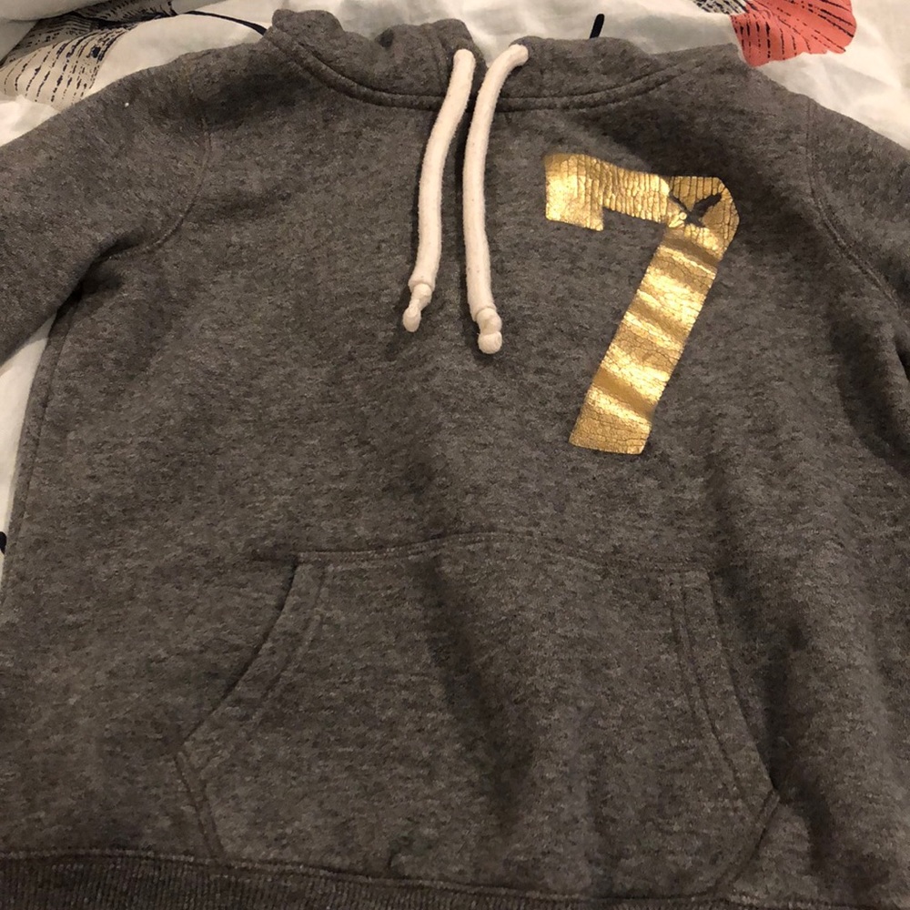 American Eagle Sweatshirt super soft!